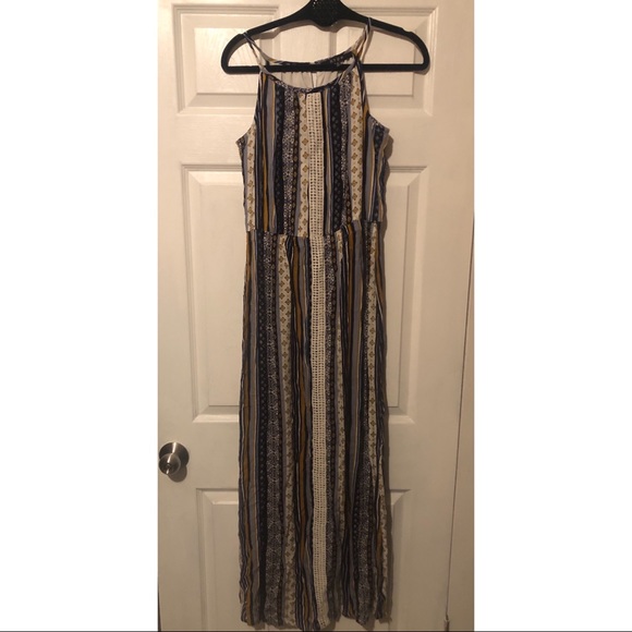 Dress - Picture 1 of 4